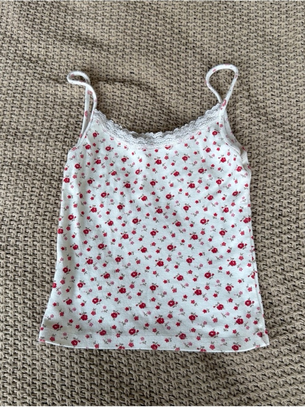 Brandy Melville White Floral Tank - Picture 2 of 4
